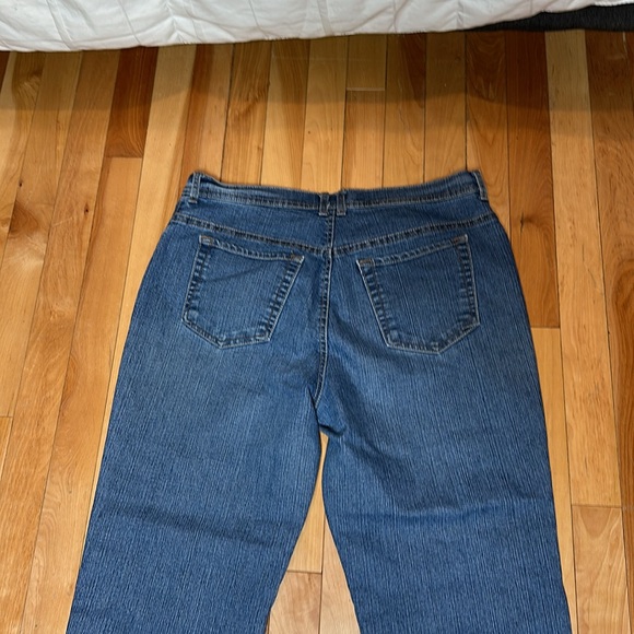 Gloria Vanderbilt jeans - Picture 4 of 6